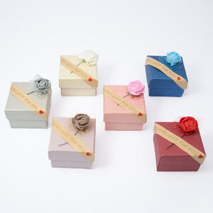 Caja de Regalo 5 x 5 cms FR-01