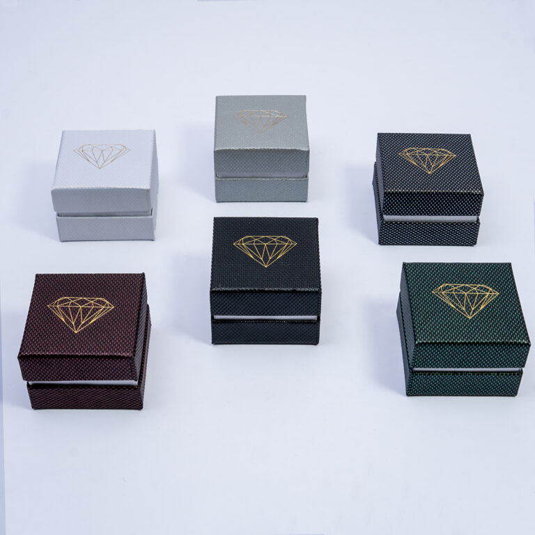 Caja de Regalo Diamante 5 x 5 cms FR-40