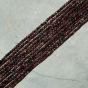 Piedra Natural Faceteada Granate DA-409